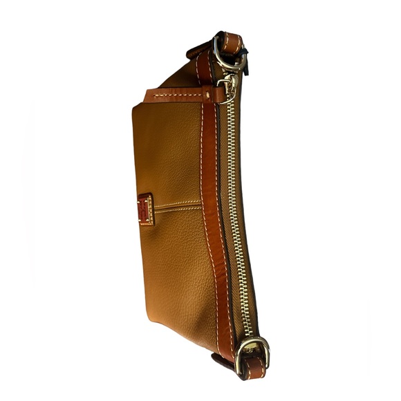 Dooney and Bourke Crossbody bag NWT - Picture 4 of 12
